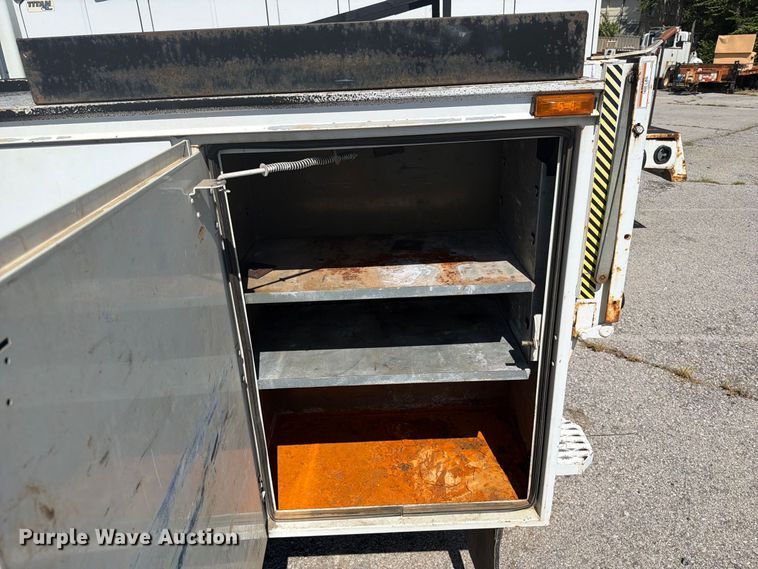 image for item FB8910 2015 Ford F350 Super Duty utility bed pickup truck