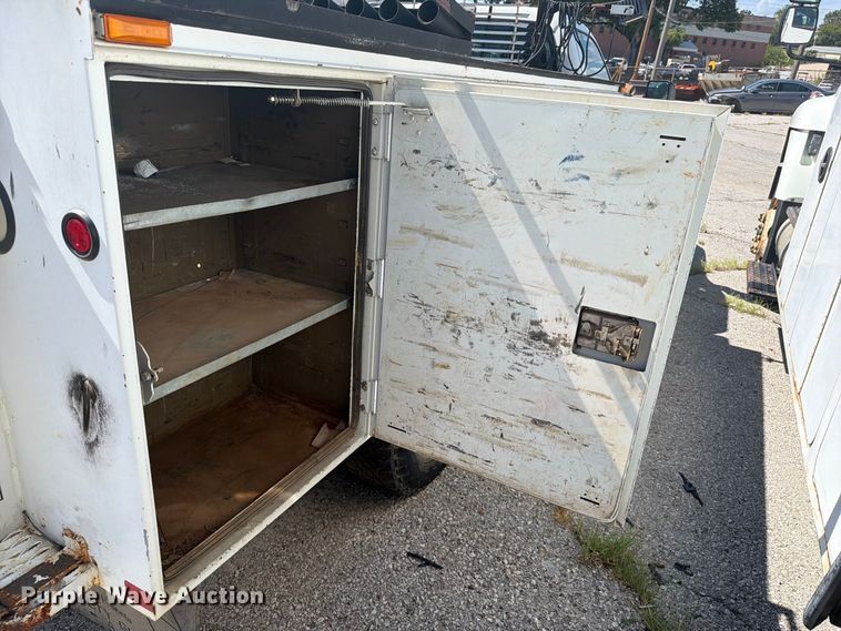 image for item FB8910 2015 Ford F350 Super Duty utility bed pickup truck