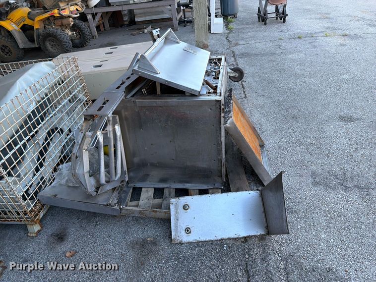 image for item FB8911 Wolf stove