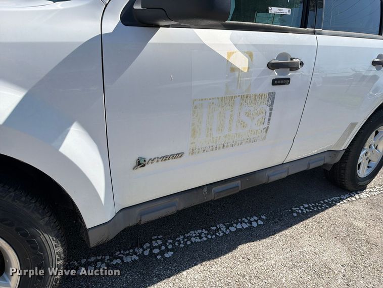 image for item FB8912 2010 Ford Escape SUV