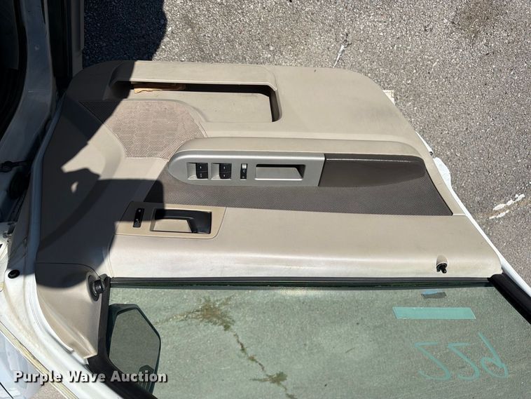 image for item FB8912 2010 Ford Escape SUV
