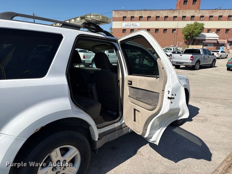image for item FB8912 2010 Ford Escape SUV