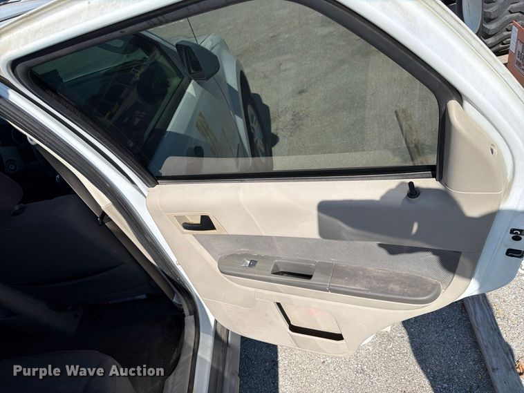 image for item FB8912 2010 Ford Escape SUV
