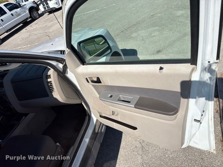 image for item FB8912 2010 Ford Escape SUV