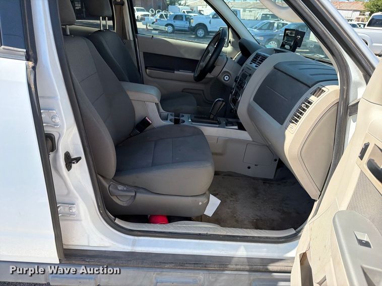 image for item FB8912 2010 Ford Escape SUV