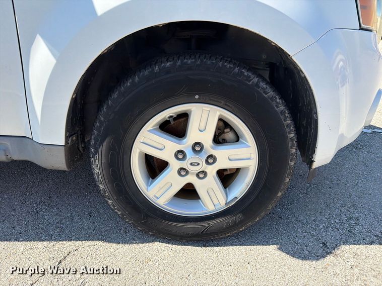 image for item FB8912 2010 Ford Escape SUV