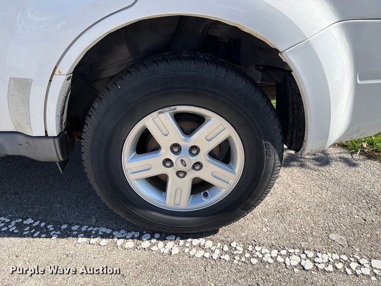 image for item FB8912 2010 Ford Escape SUV