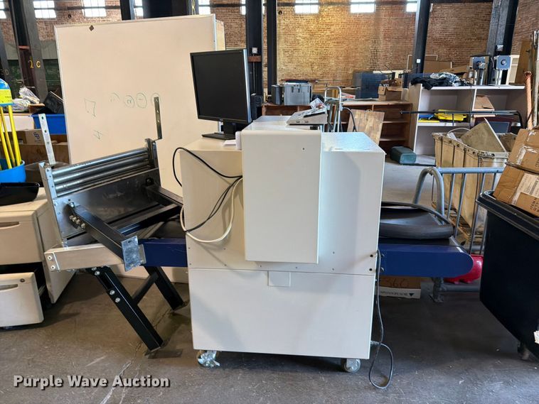 image for item FB8913 AutoClear x-ray machine