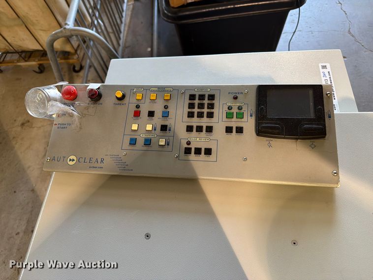 image for item FB8913 AutoClear x-ray machine