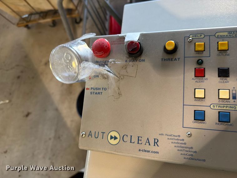 image for item FB8913 AutoClear x-ray machine
