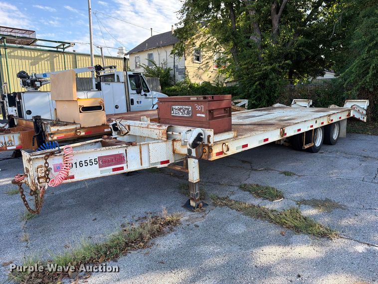 image for item FB8915 2016 Overbilt 40K equipment trailer