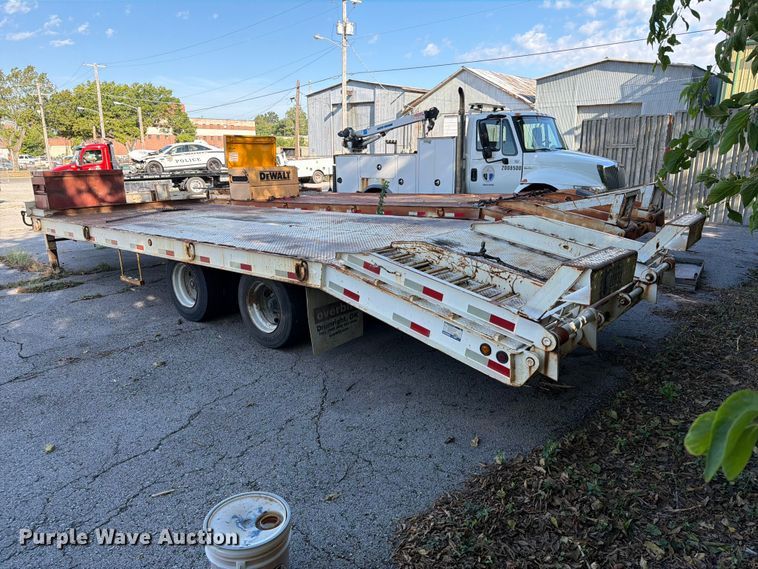 image for item FB8915 2016 Overbilt 40K equipment trailer