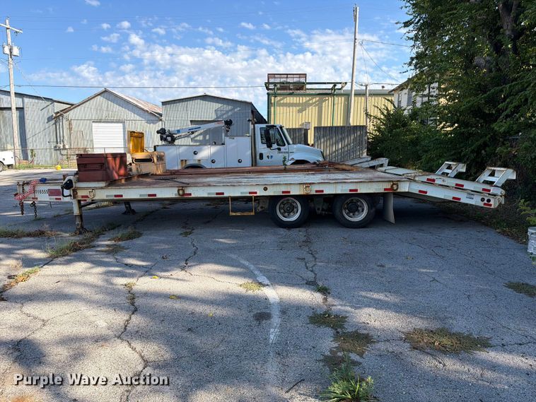 image for item FB8915 2016 Overbilt 40K equipment trailer