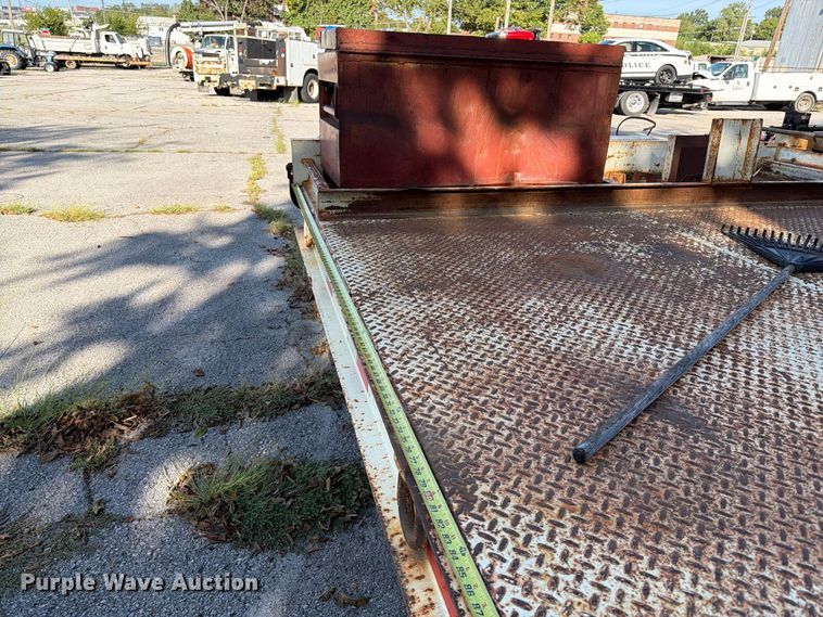 image for item FB8915 2016 Overbilt 40K equipment trailer