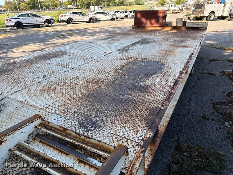 image for item FB8915 2016 Overbilt 40K equipment trailer