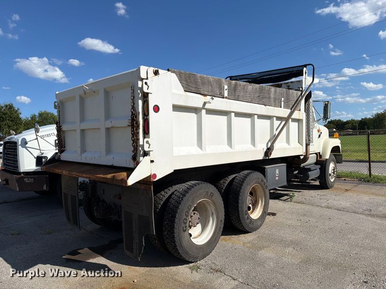 image for item FB8917 2002 International F2554 dump truck