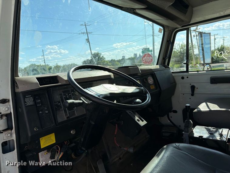 image for item FB8917 2002 International F2554 dump truck