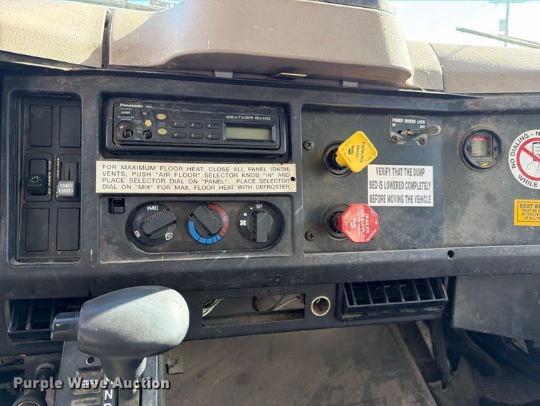 image for item FB8917 2002 International F2554 dump truck