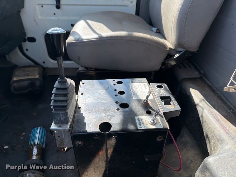 image for item FB8917 2002 International F2554 dump truck