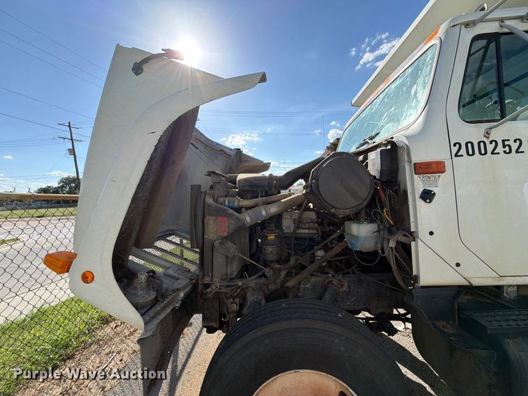 image for item FB8917 2002 International F2554 dump truck