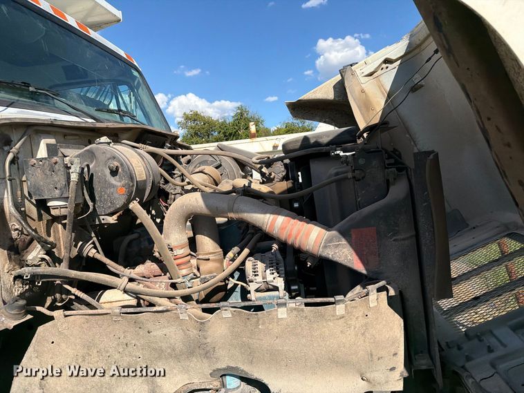 image for item FB8917 2002 International F2554 dump truck