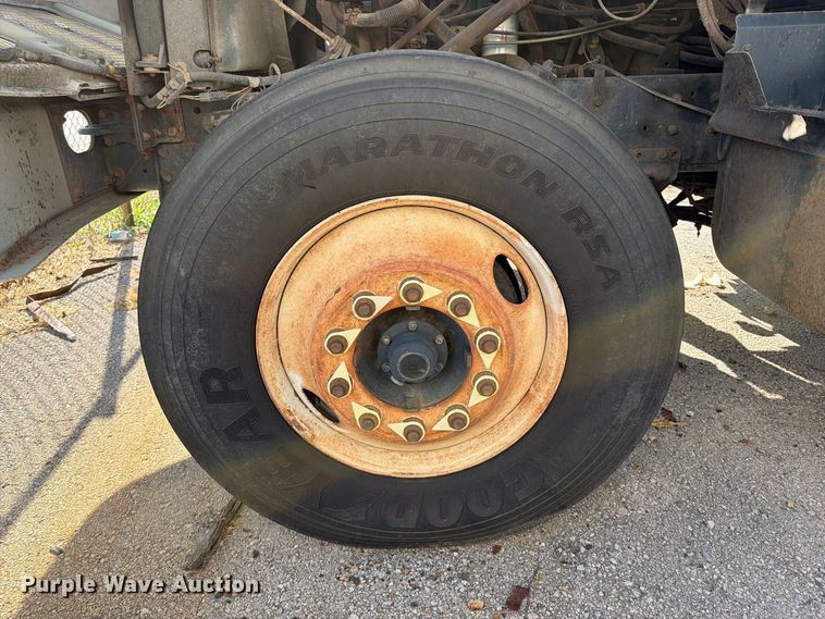 image for item FB8917 2002 International F2554 dump truck