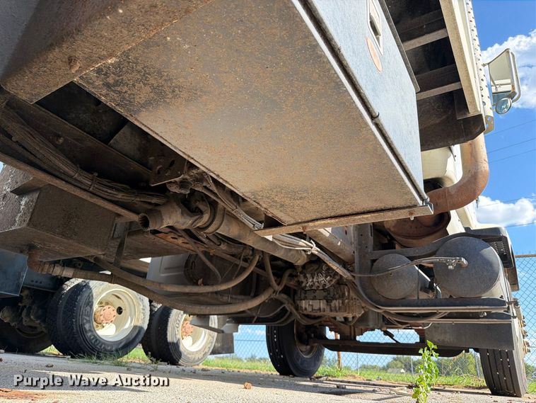 image for item FB8917 2002 International F2554 dump truck
