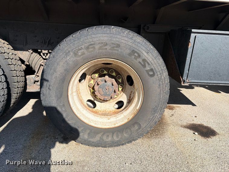 image for item FB8917 2002 International F2554 dump truck