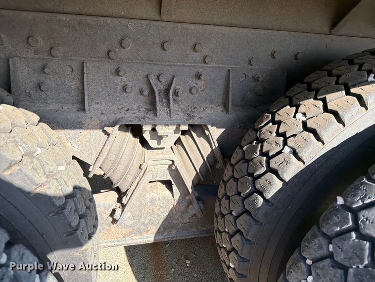 image for item FB8917 2002 International F2554 dump truck
