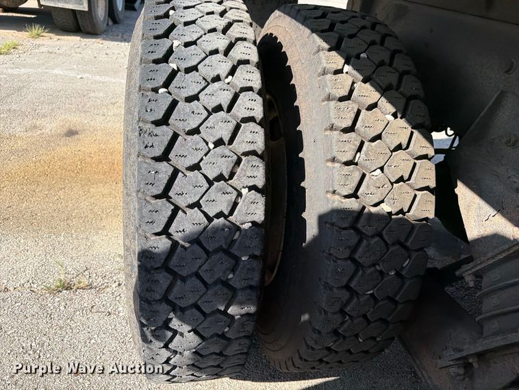 image for item FB8917 2002 International F2554 dump truck