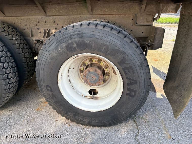 image for item FB8917 2002 International F2554 dump truck