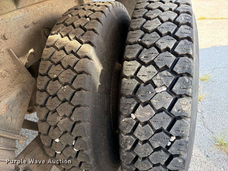 image for item FB8917 2002 International F2554 dump truck