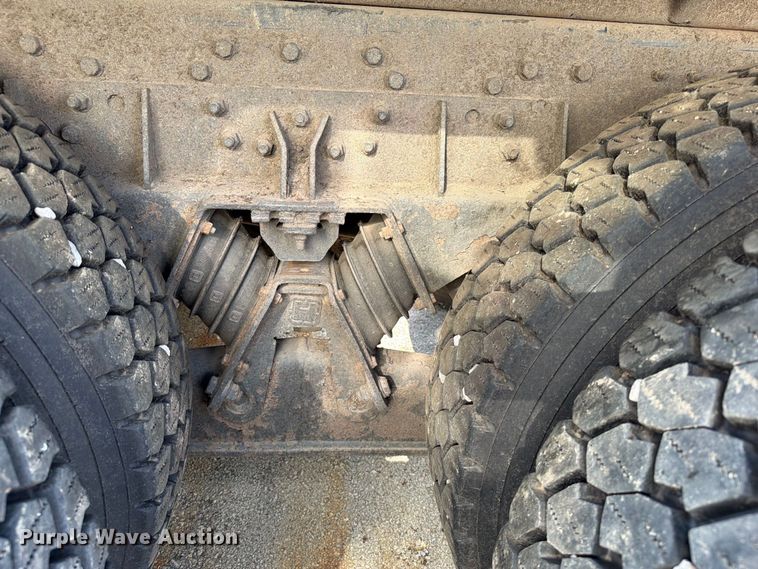 image for item FB8917 2002 International F2554 dump truck