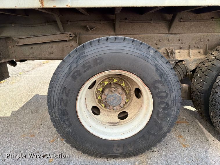 image for item FB8917 2002 International F2554 dump truck
