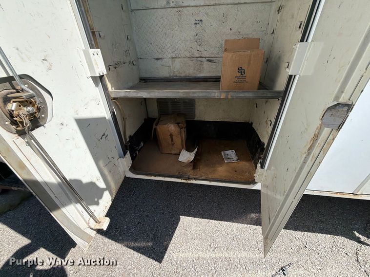 image for item FB8918 2016 International 7400 utility / service truck