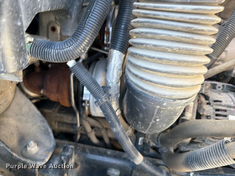 image for item FB8918 2016 International 7400 utility / service truck