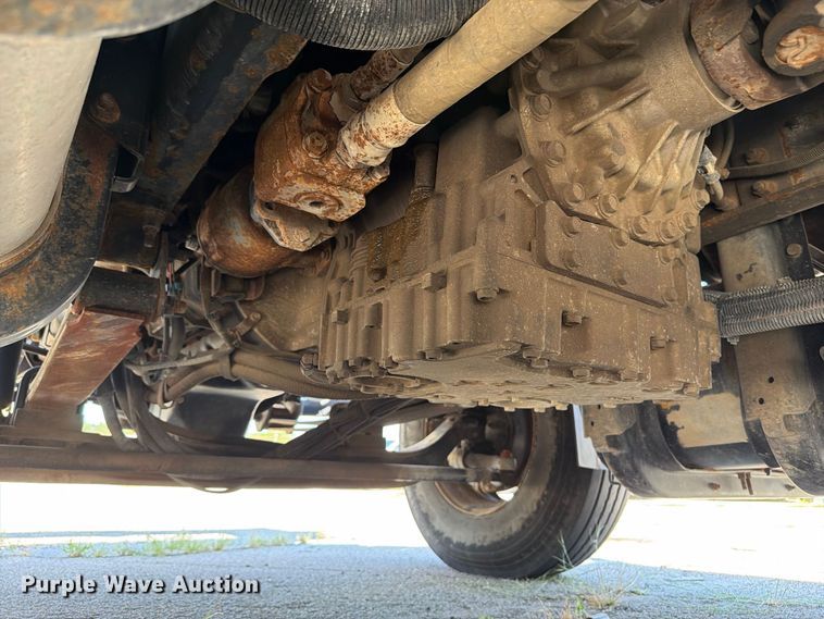 image for item FB8918 2016 International 7400 utility / service truck