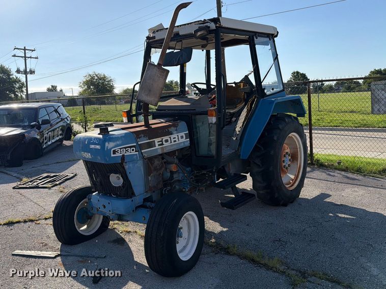 1995 Ford 3430 tractor