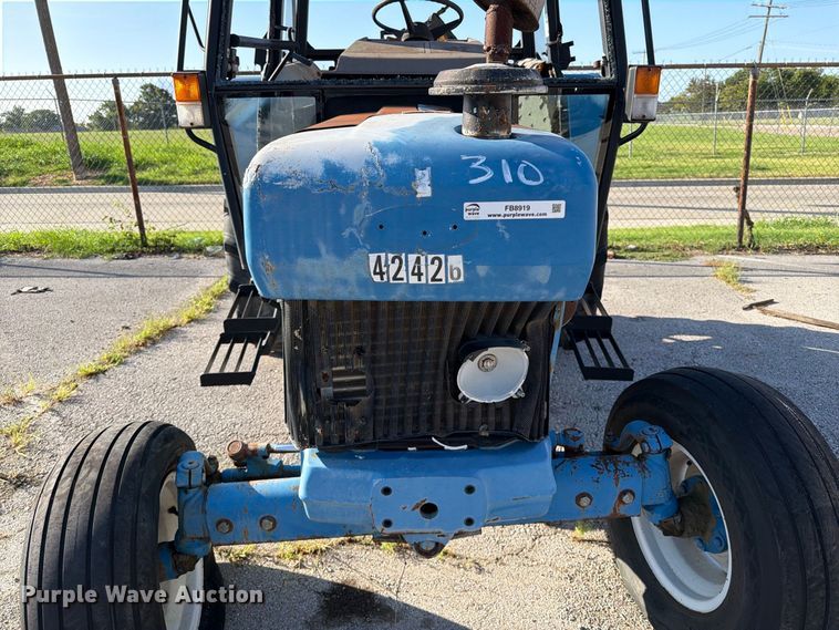 image for item FB8919 1995 Ford 3430 tractor