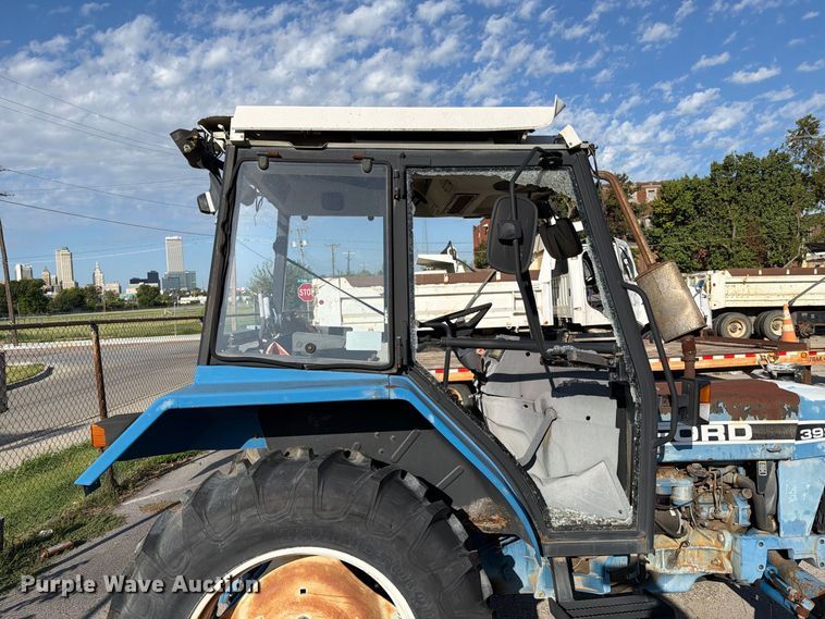 image for item FB8919 1995 Ford 3430 tractor