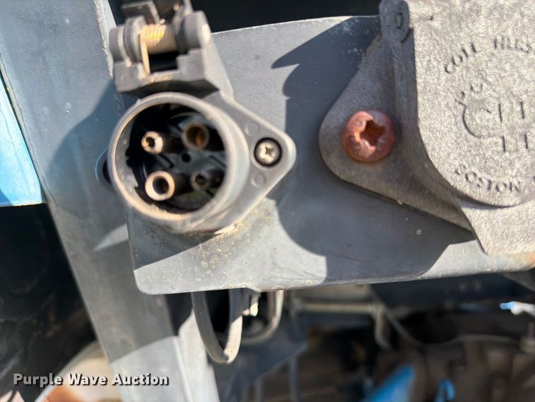 image for item FB8919 1995 Ford 3430 tractor