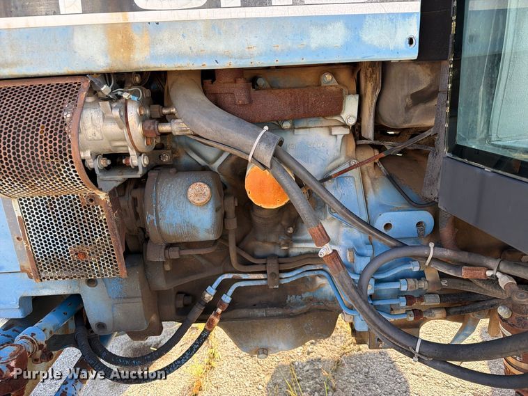 image for item FB8919 1995 Ford 3430 tractor