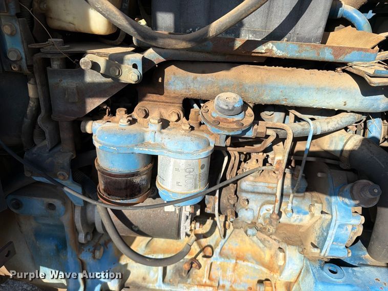 image for item FB8919 1995 Ford 3430 tractor