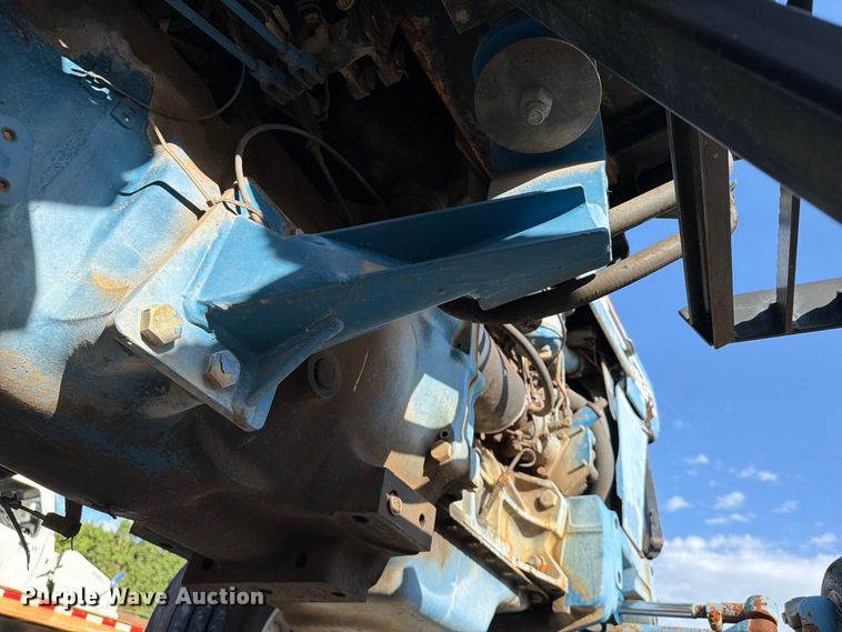 image for item FB8919 1995 Ford 3430 tractor