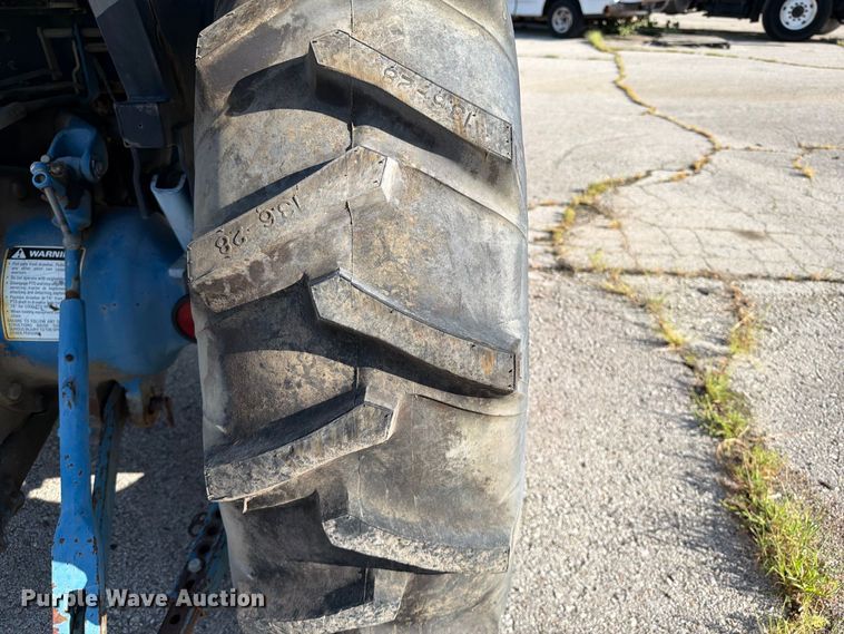 image for item FB8919 1995 Ford 3430 tractor