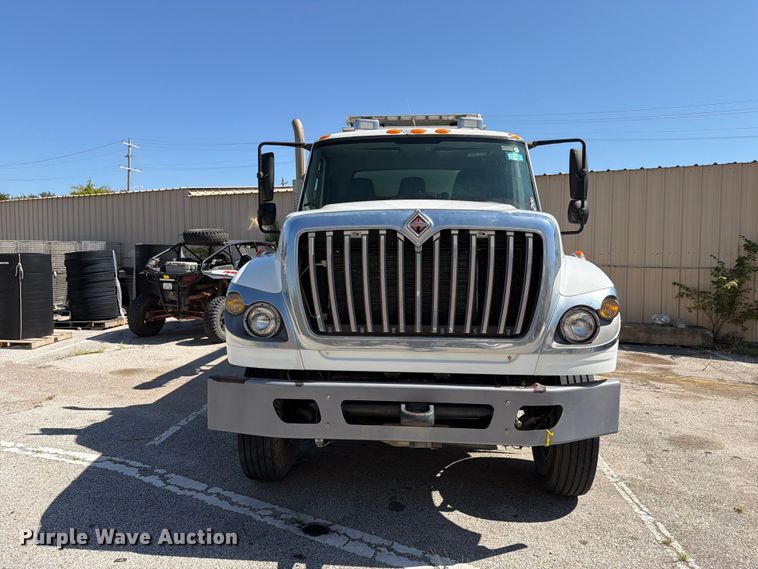 image for item FB8921 2011 International WorkStar 7400 utility / service truck