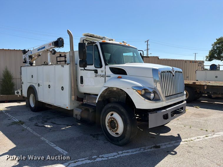 image for item FB8921 2011 International WorkStar 7400 utility / service truck