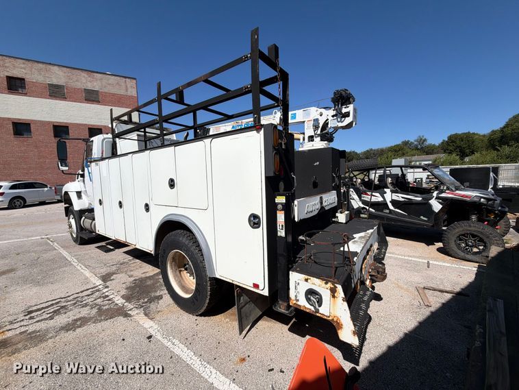 image for item FB8921 2011 International WorkStar 7400 utility / service truck