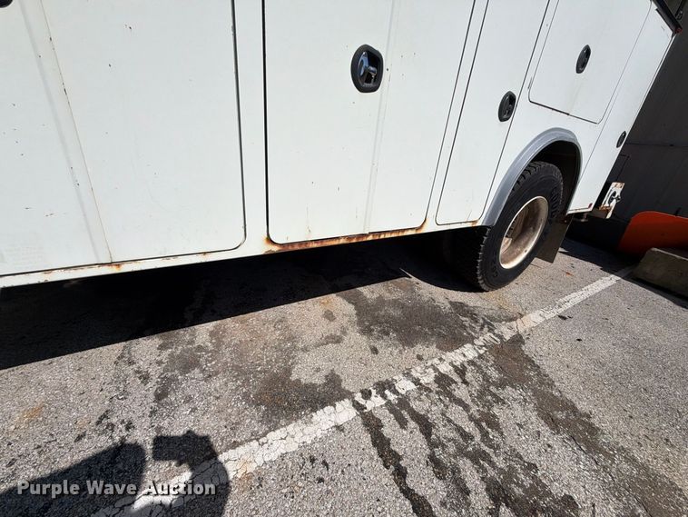image for item FB8921 2011 International WorkStar 7400 utility / service truck