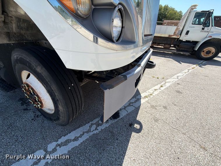 image for item FB8921 2011 International WorkStar 7400 utility / service truck